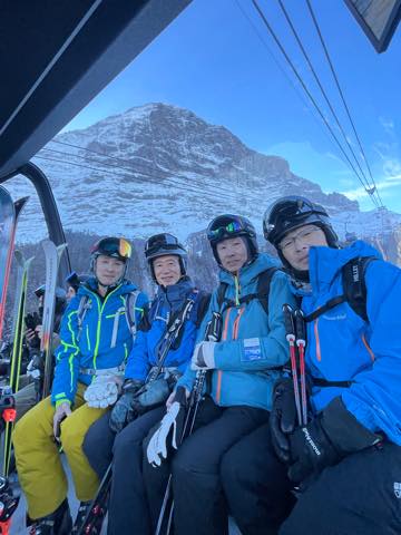 th_7D59FB03-7372-4D49-83C4-EEA5FA703BC7