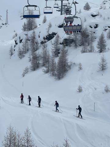 th_8C5F48AF-F55B-4AFB-8206-A43122DE31E3