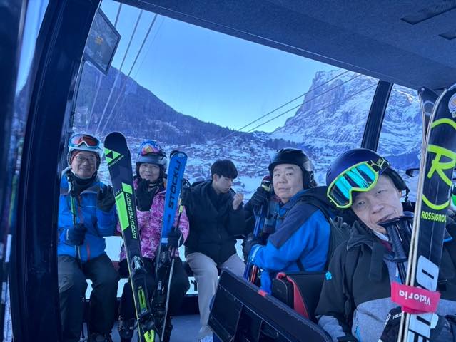 th_911AF267-C8E6-40BE-A15F-00938A07C92A