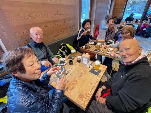 th_966C5F09-703F-424F-B5F1-322A4D753E4D