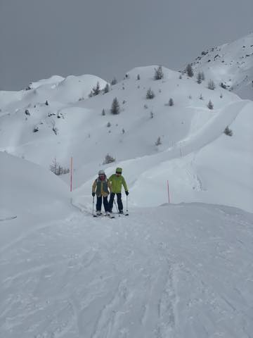 th_988C2C02-292B-4880-9DBE-4EFB232C597C