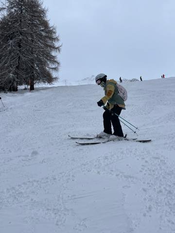 th_9AD27D1A-7DD5-473F-AAA1-F491CC684350