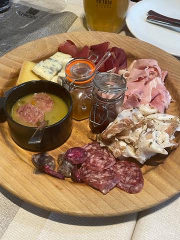 th_9C96F505-240D-45C7-B458-EF63B98D938D