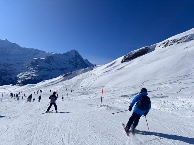 th_C6F4419A-8E40-4ECE-A236-20B496993B4A