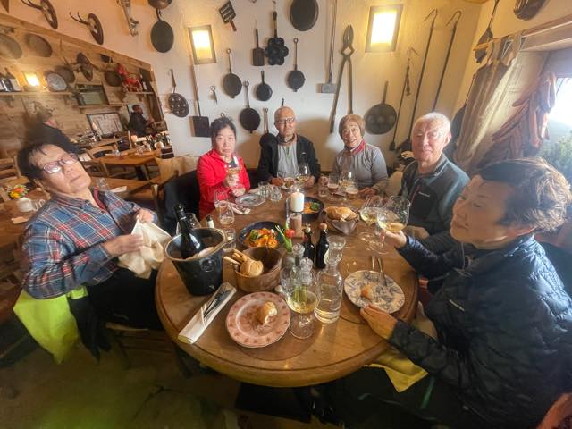 th_C806209C-35D1-4BB5-89C2-A622383BDA8D