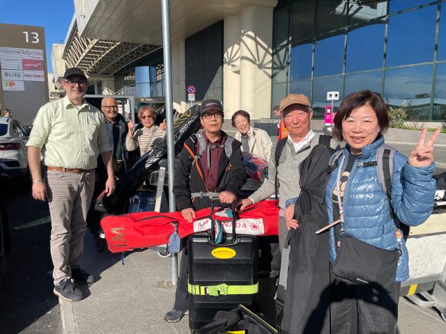 th_F10EBBA4-6768-4770-873B-6C2275F63B3A