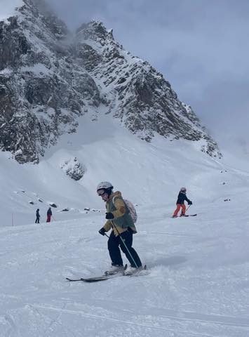 th_F1270522-6423-4456-B64A-A5E2D2071C98