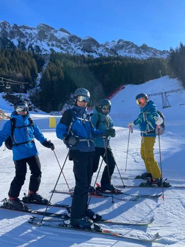 th_F8B624E4-DCDE-455B-838C-27607E2FF22C