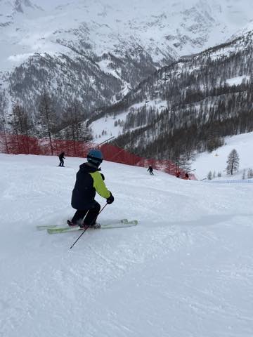 th_F8D413AB-3B78-4C1B-8AB6-5FDB5247A8CF