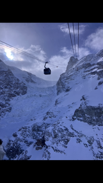 2E8D3B3D-95EE-4A99-8EDB-10BDD0123BC9