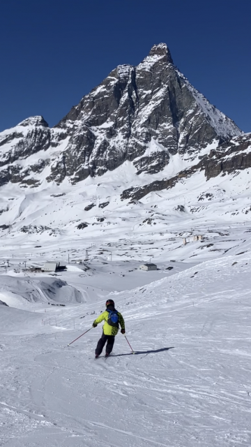 49564564-0B21-447E-81B4-56A61BC691FF