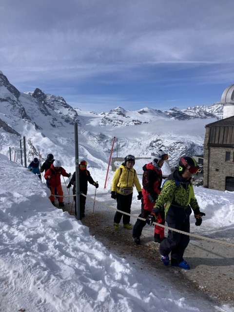 B247D855-E7C3-48D1-A5B8-30743A8069C9