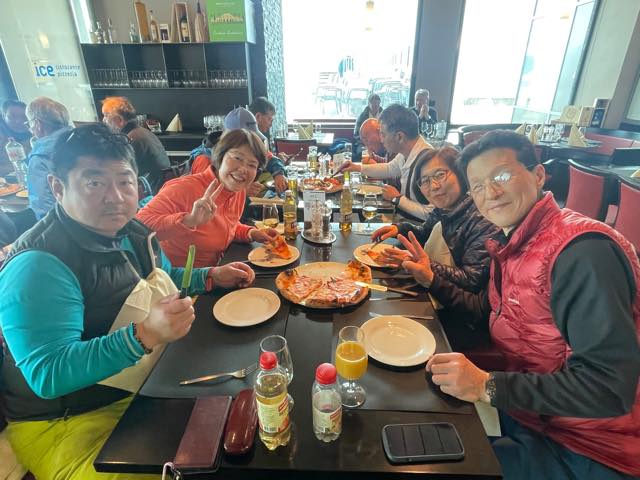 th_16FAB4A0-90A2-44AF-A7E9-84636F8C338E