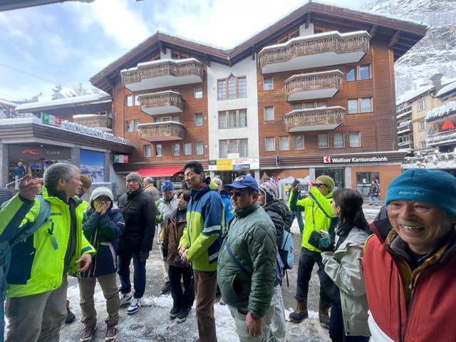 th_8ED0F6E4-DC6F-4D79-A349-821909DF464A