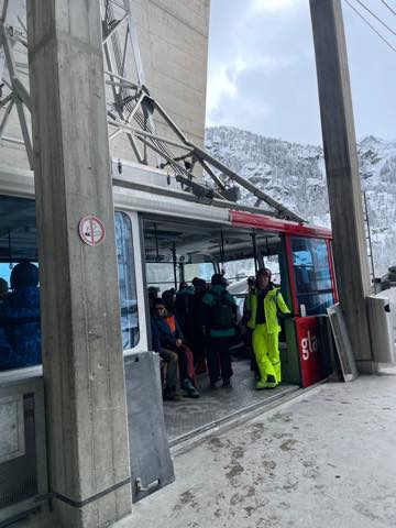 th_B1EAE20B-07C8-413F-8B09-913792E1F774