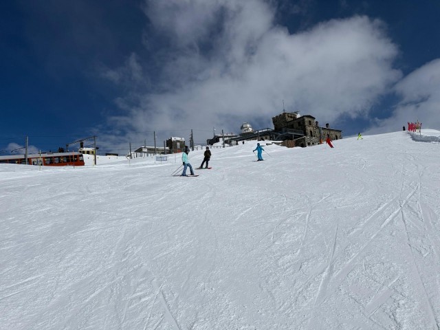 6ef25853-2278-4744-97ee-03f544277b06